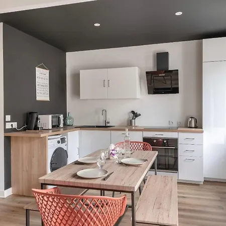 T3 Centre 70 M2 Avec Terrasse *