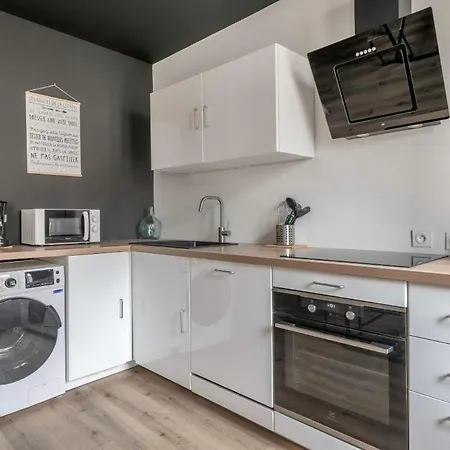 Apartment T3 Centre 70 M2 Avec Terrasse