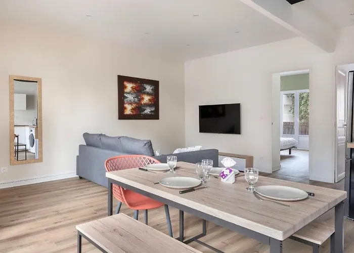 Apartment T3 Centre 70 M2 Avec Terrasse *